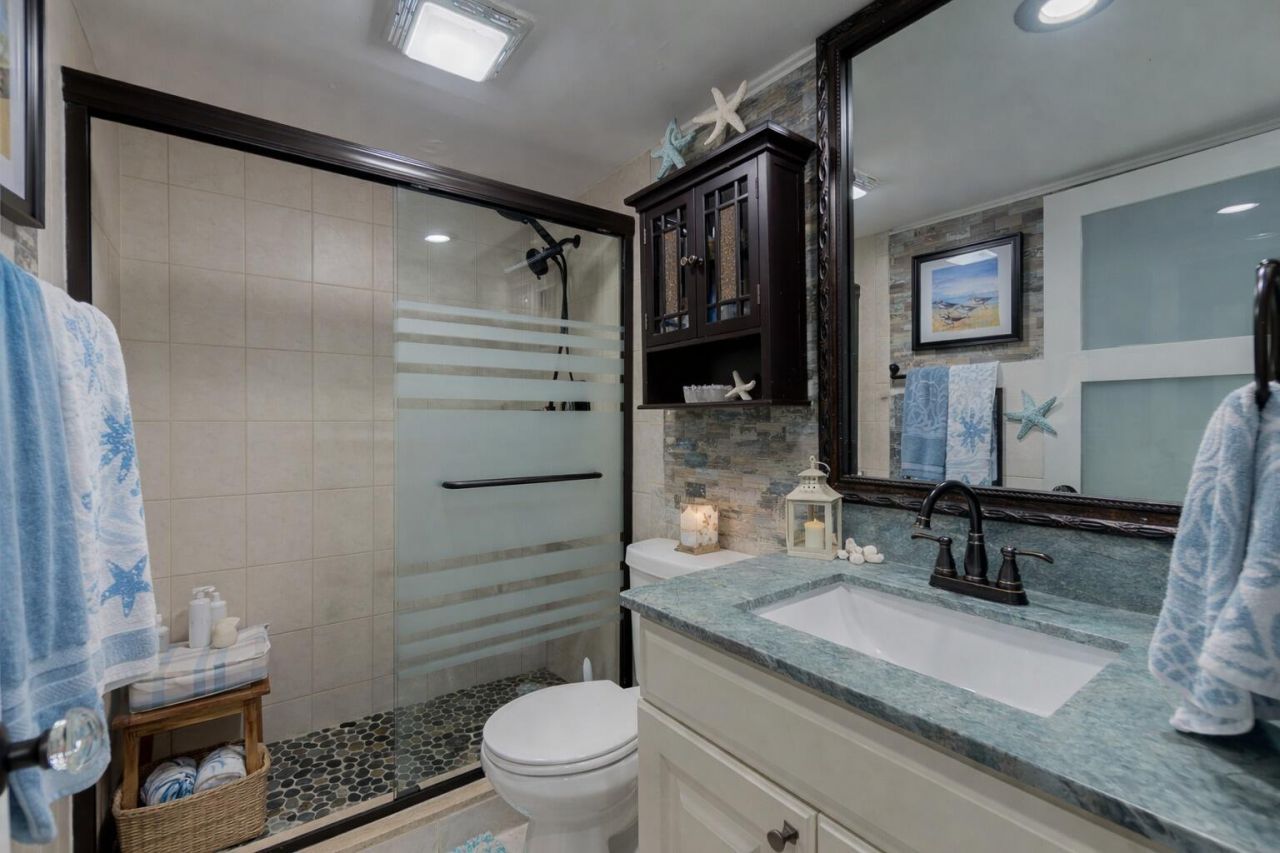 5600 N Flagler Drive, Unit 2201, West Palm Beach, FL 33407 Photo