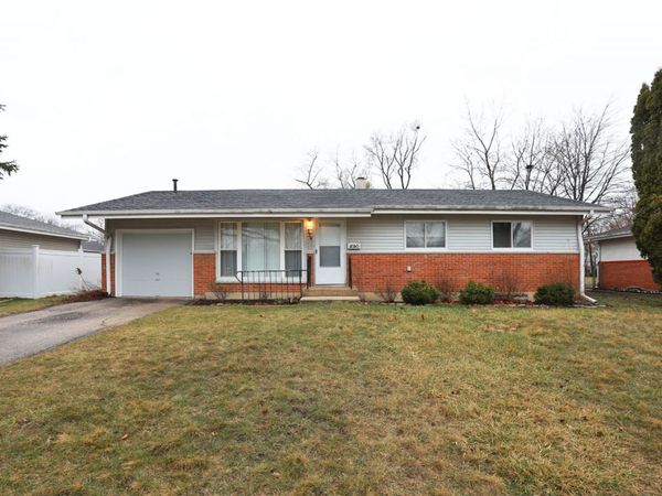 230 Princeton Street , Hoffman Estates, IL 60169