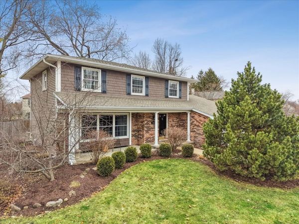 Libertyville, IL 60048