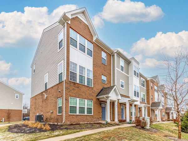 167 Canterbury Way, Lake Zurich, IL 60047