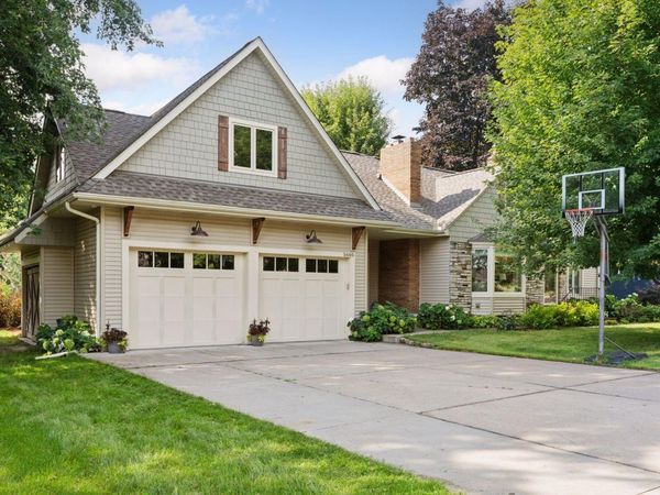 5605 Woodstock Avenue, Golden Valley, MN 55422
