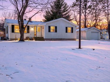 4161 Otter Lake Road, Gem Lake, MN 55110