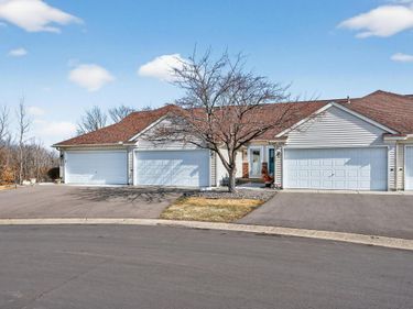 8752 Coffman Path, Inver Grove Heights, MN 55076