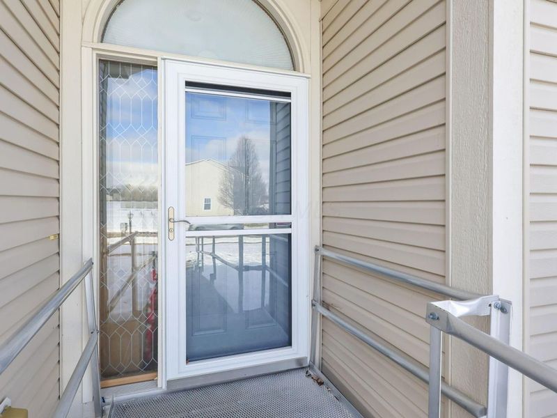 402 Shawnee Loop S, Pataskala, OH 43062 Photo 13