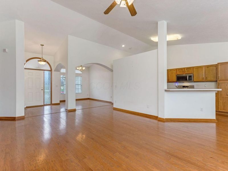 402 Shawnee Loop S, Pataskala, OH 43062 Photo 20