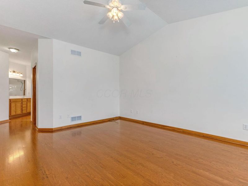 402 Shawnee Loop S, Pataskala, OH 43062 Photo 32