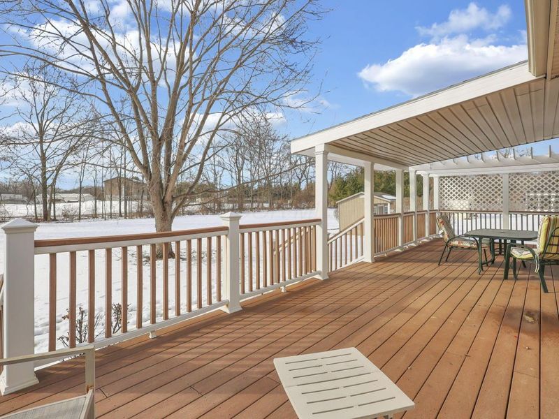 402 Shawnee Loop S, Pataskala, OH 43062 Photo 5