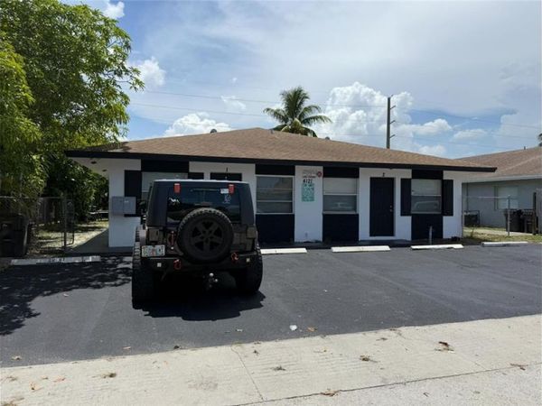 4121 NW 30th Ter , Unit 1, Lauderdale Lakes, FL 33309