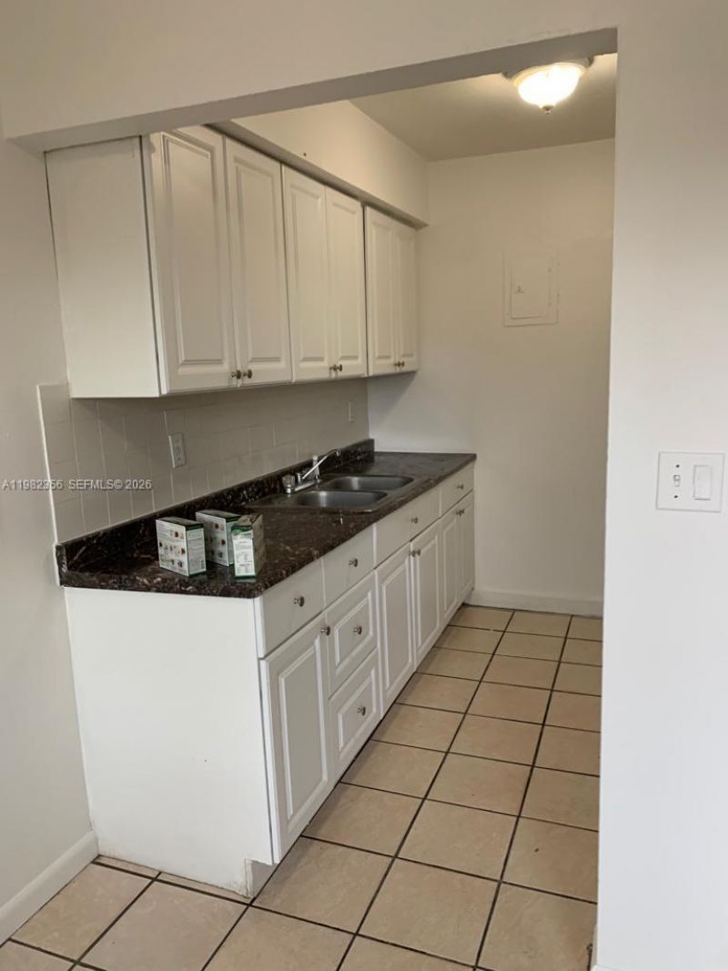 4121 NW 30th Ter , Unit 1, Lauderdale Lakes, FL 33309 Photo