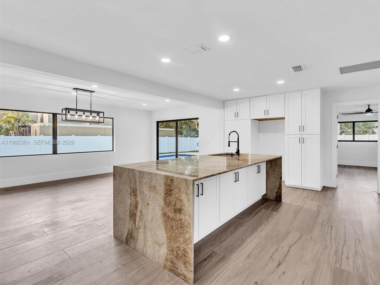 1501 NW 109th Ter , Pembroke Pines, FL 33026 Photo