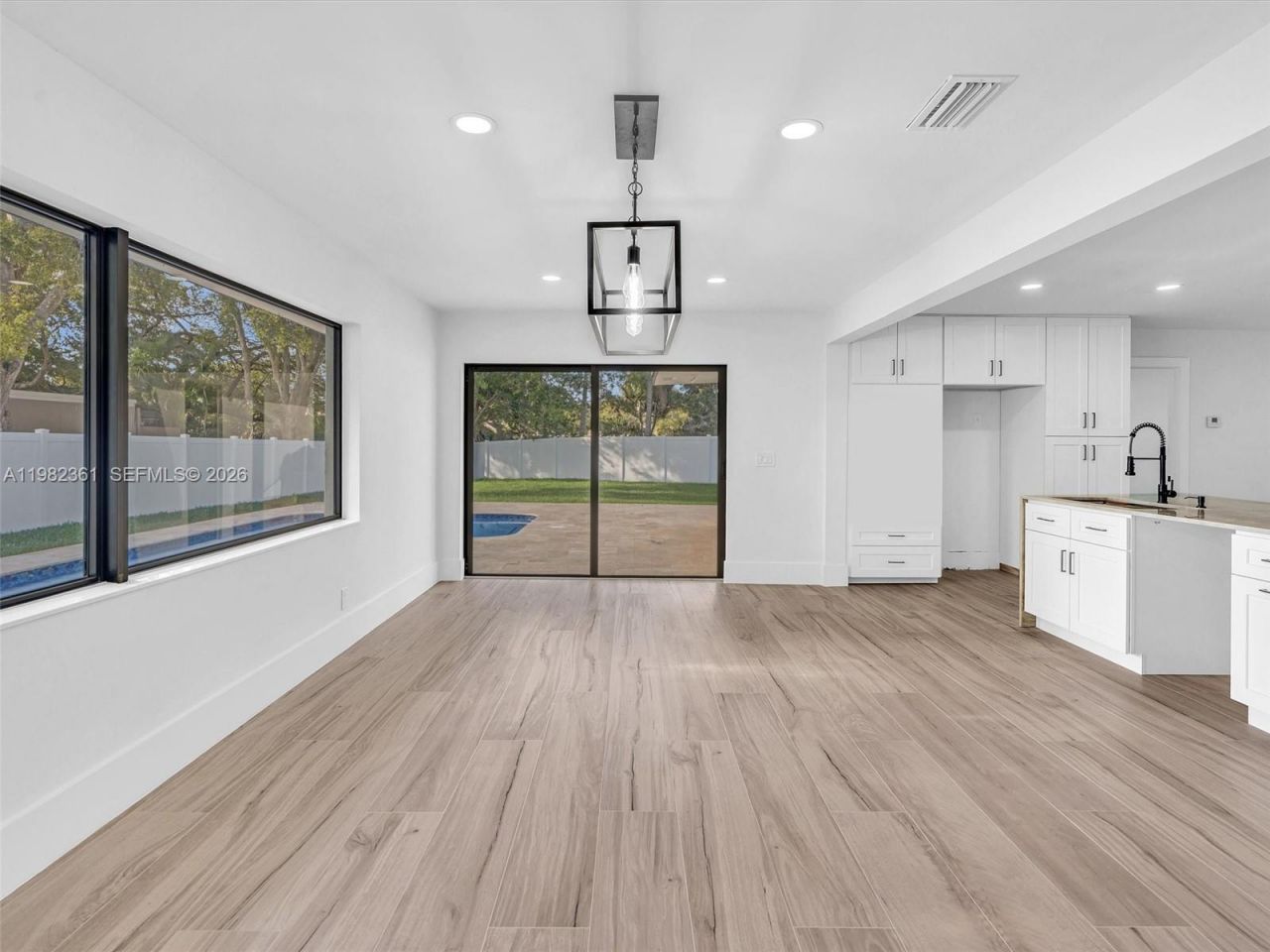 1501 NW 109th Ter , Pembroke Pines, FL 33026 Photo