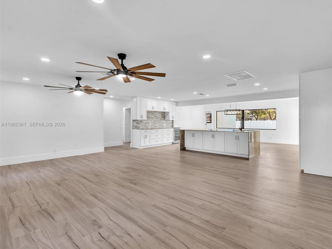 1501 NW 109th Ter , Pembroke Pines, FL 33026 Photo