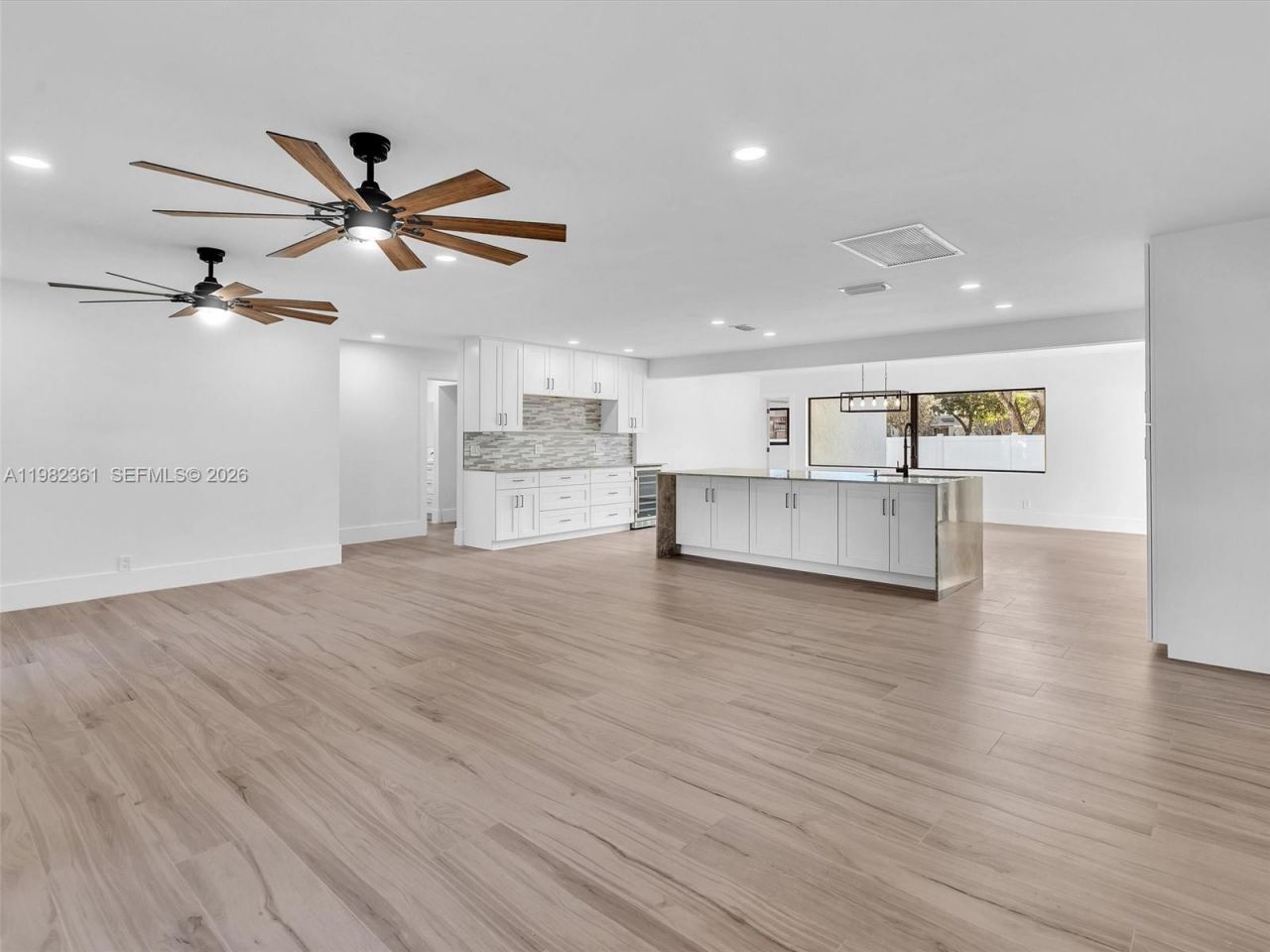 1501 NW 109th Ter , Pembroke Pines, FL 33026 Photo