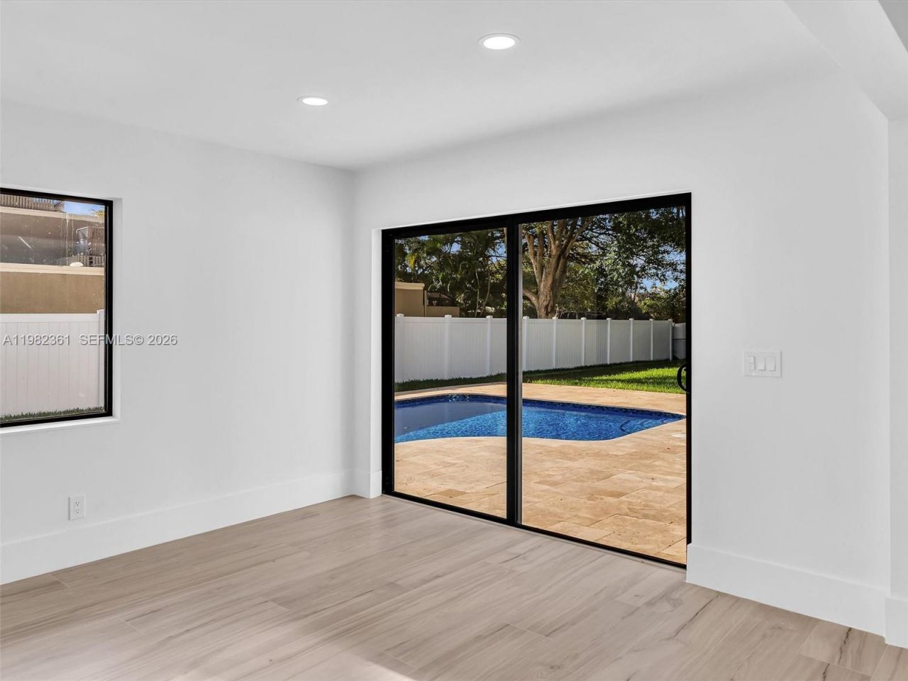 1501 NW 109th Ter , Pembroke Pines, FL 33026 Photo