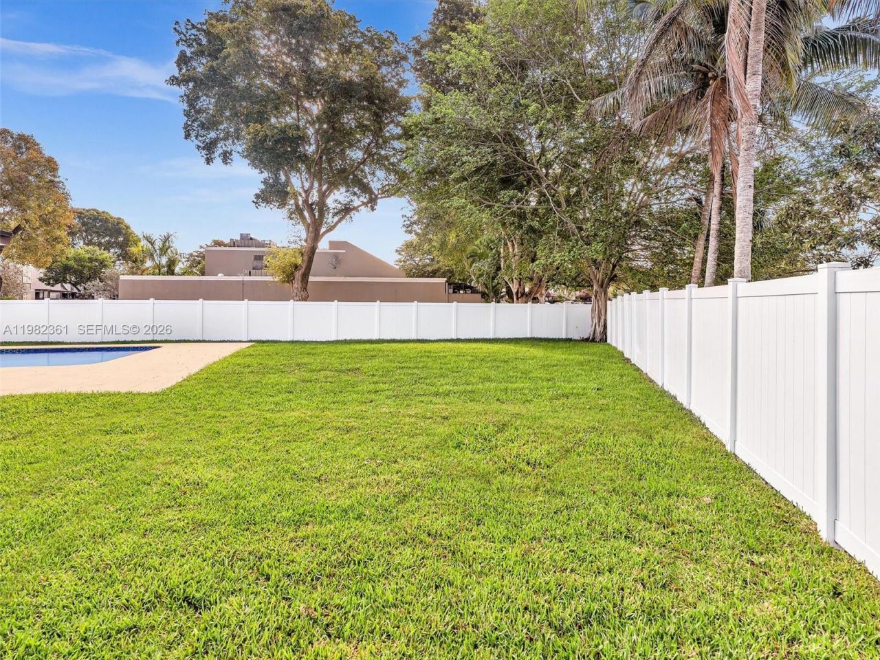 1501 NW 109th Ter , Pembroke Pines, FL 33026 Photo