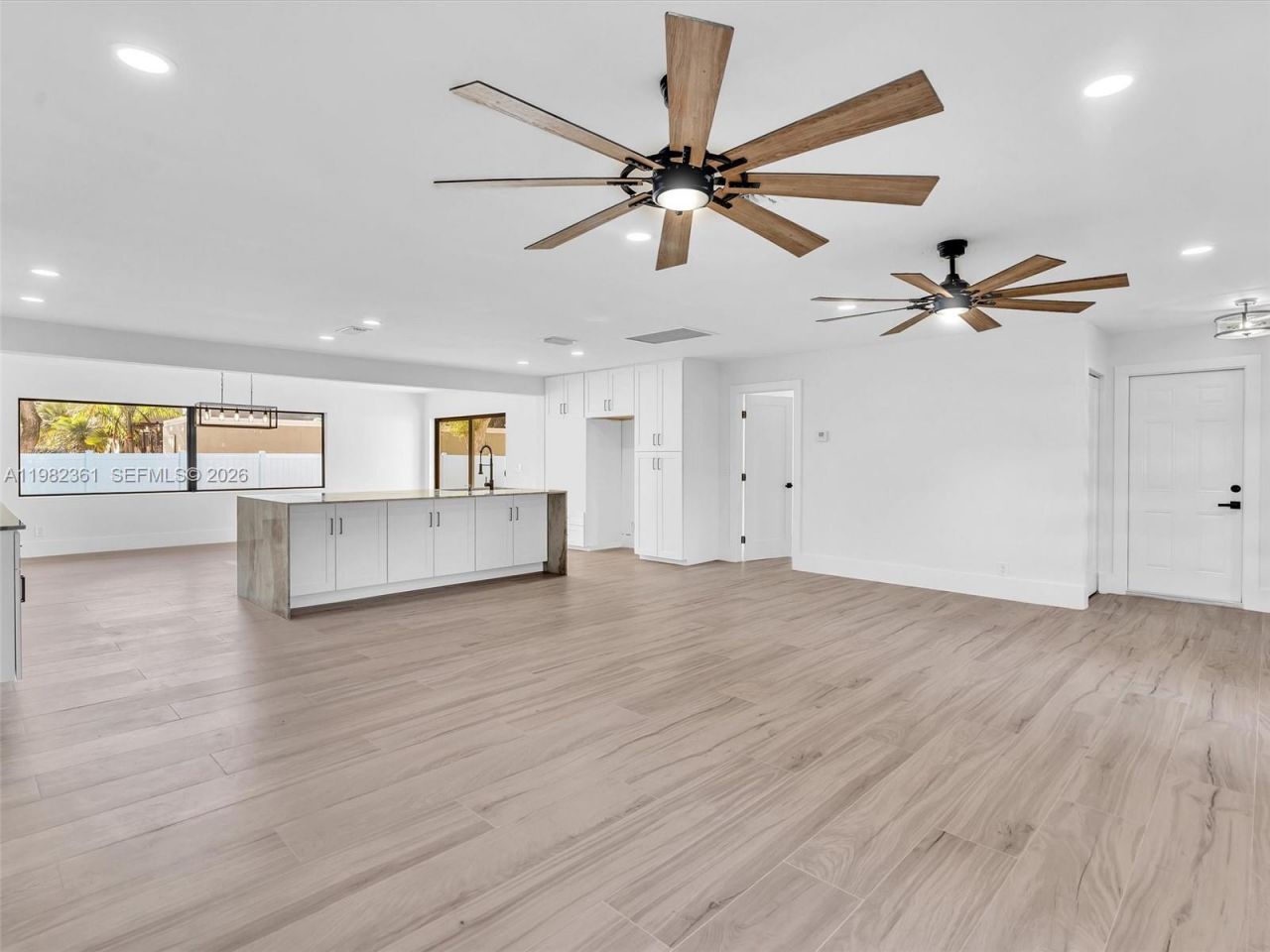 1501 NW 109th Ter , Pembroke Pines, FL 33026 Photo