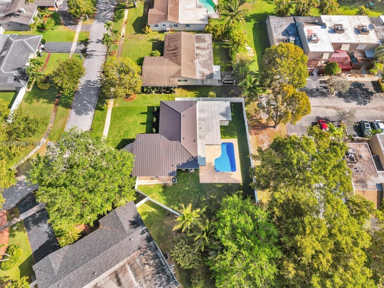 1501 NW 109th Ter , Pembroke Pines, FL 33026 Photo