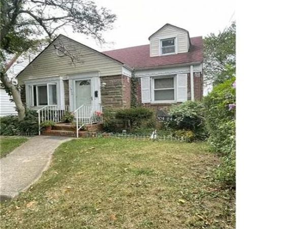10424 210th Street , Queens Village, NY 11429