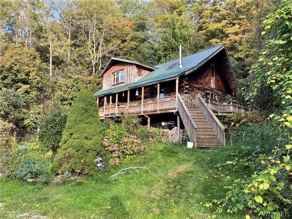 11335 Wyandale Road , Springville, NY 14141