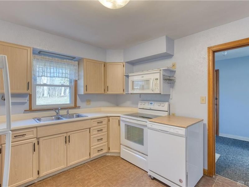 1929 Grange View Drive, Beavercreek, OH 45432 Photo 15