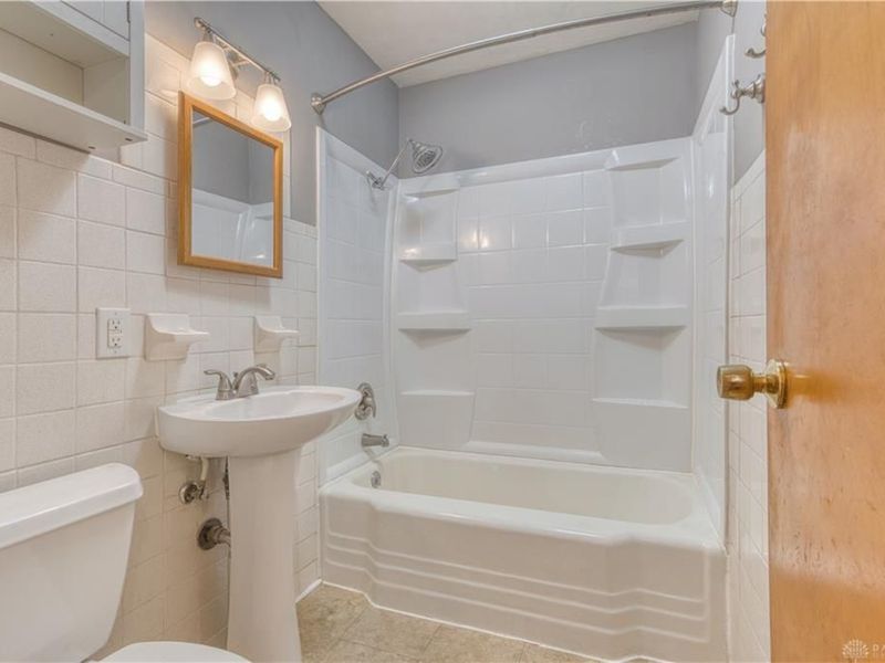 1929 Grange View Drive, Beavercreek, OH 45432 Photo 24