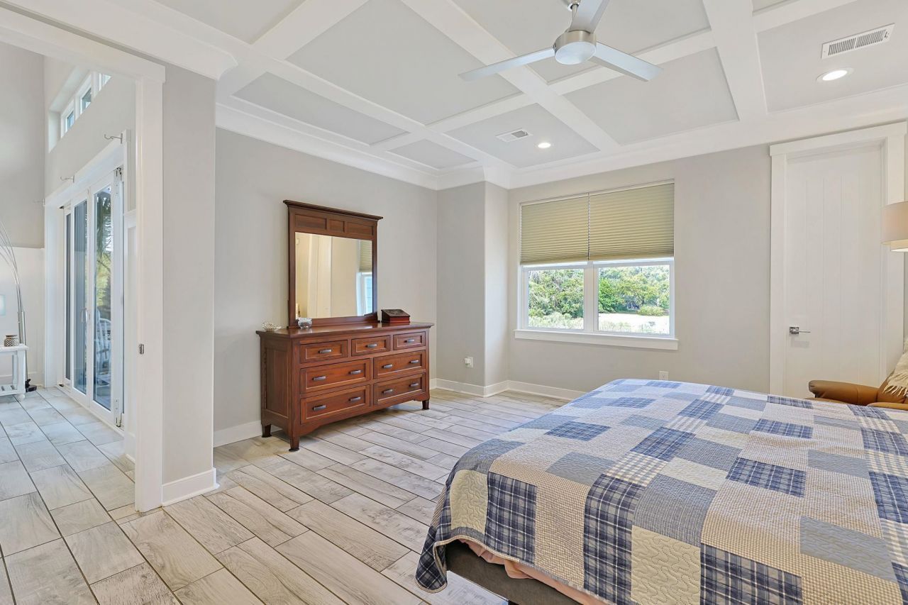 5375 Ocean Village Dr. Photo 15