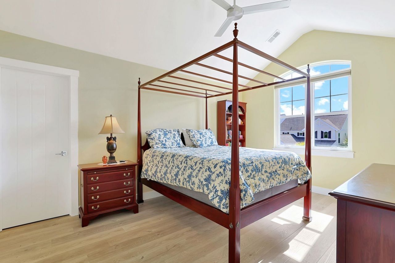 5375 Ocean Village Dr. Photo 22