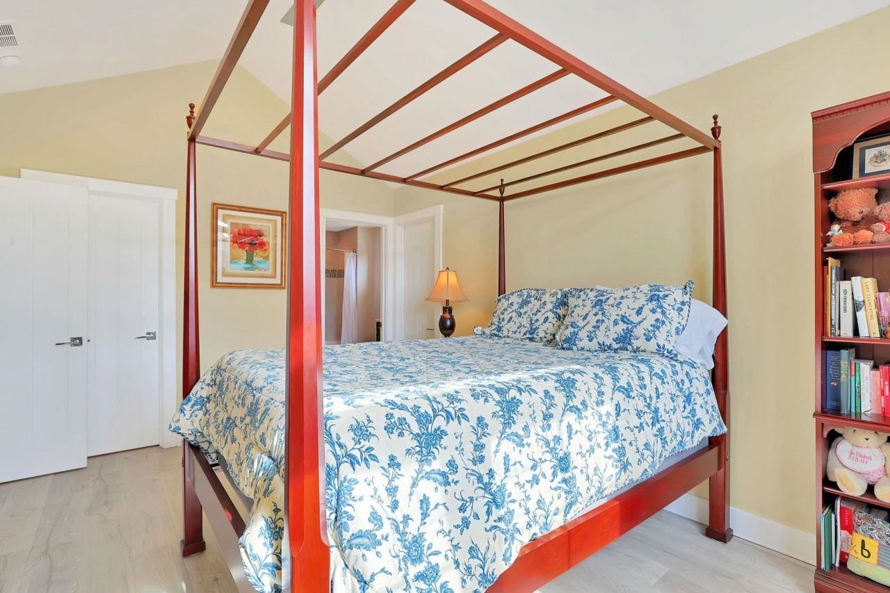 5375 Ocean Village Dr. Photo 23