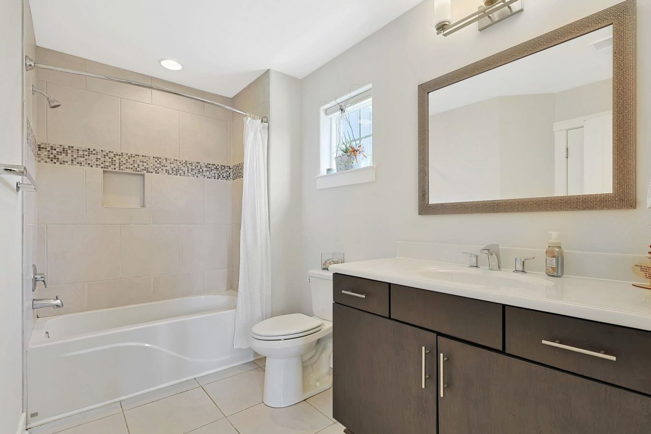 5375 Ocean Village Dr. Photo 24