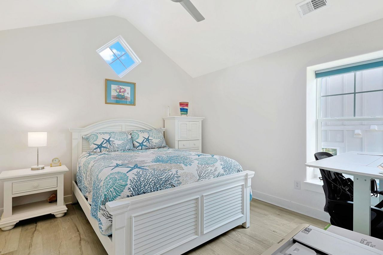 5375 Ocean Village Dr. Photo 25