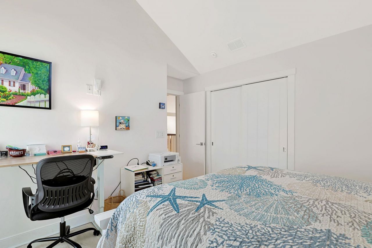 5375 Ocean Village Dr. Photo 26