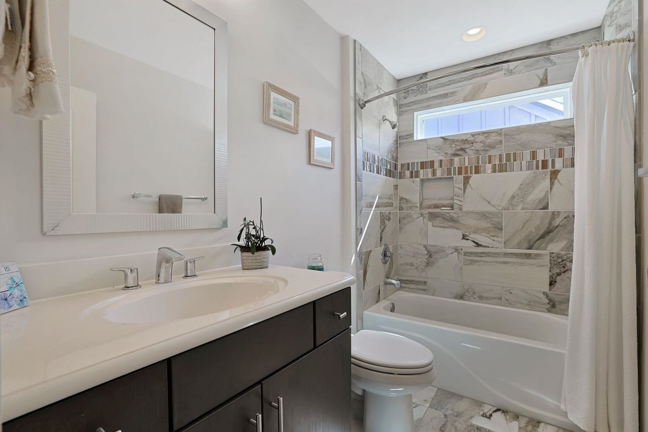 5375 Ocean Village Dr. Photo 27