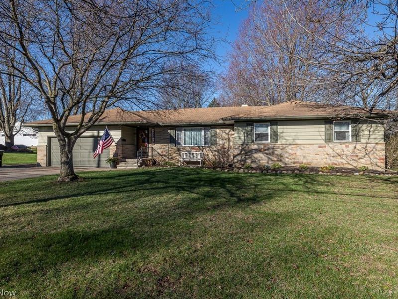 180 S Leavitt Road, Amherst, OH 44001 Photo 2