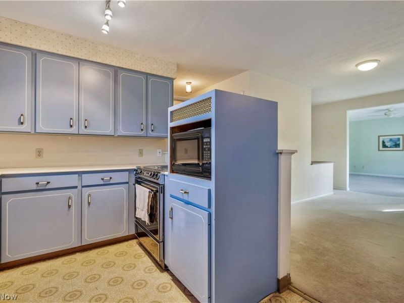 1381 Circle Hill Road SE, North Canton, OH 44720 Photo 11