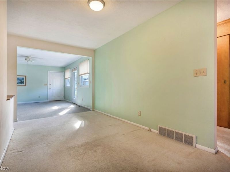 1381 Circle Hill Road SE, North Canton, OH 44720 Photo 15