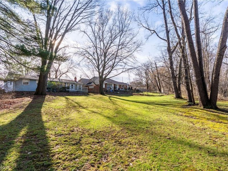 1381 Circle Hill Road SE, North Canton, OH 44720 Photo 32