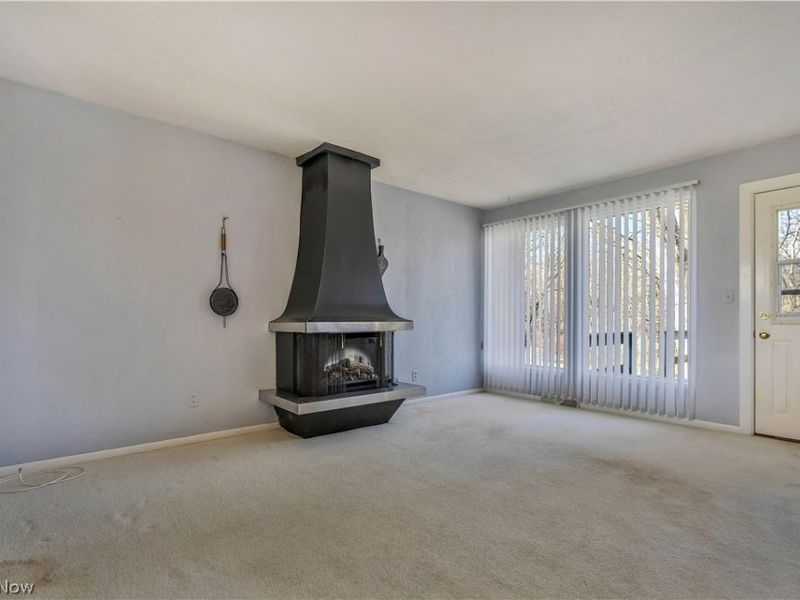 1381 Circle Hill Road SE, North Canton, OH 44720 Photo 5