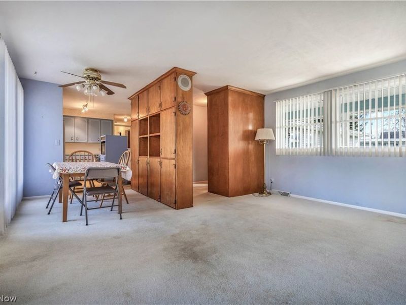 1381 Circle Hill Road SE, North Canton, OH 44720 Photo 7