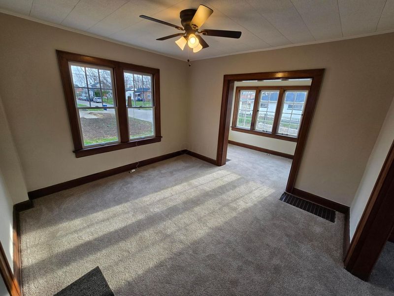 2570 E 5th Avenue, Columbus, OH 43219 Photo 12