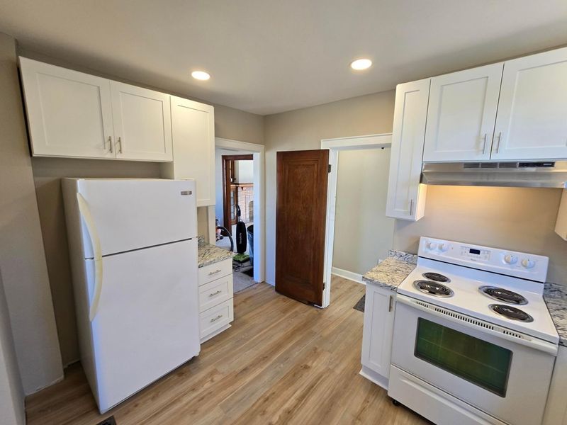 2570 E 5th Avenue, Columbus, OH 43219 Photo 23