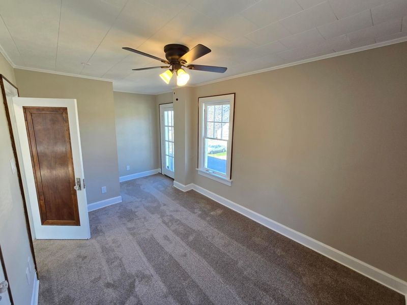 2570 E 5th Avenue, Columbus, OH 43219 Photo 24
