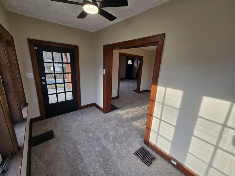 2570 E 5th Avenue, Columbus, OH 43219 Photo 25