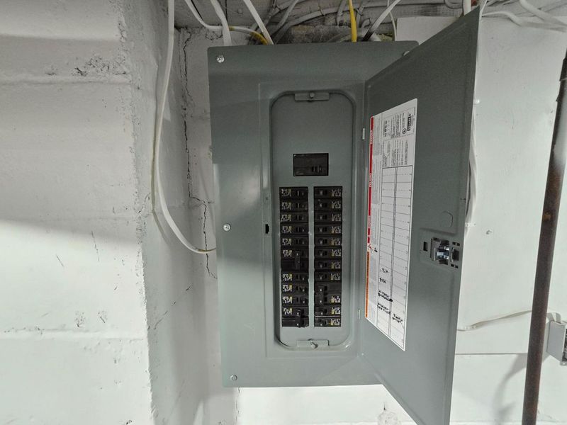 2570 E 5th Avenue, Columbus, OH 43219 Photo 30