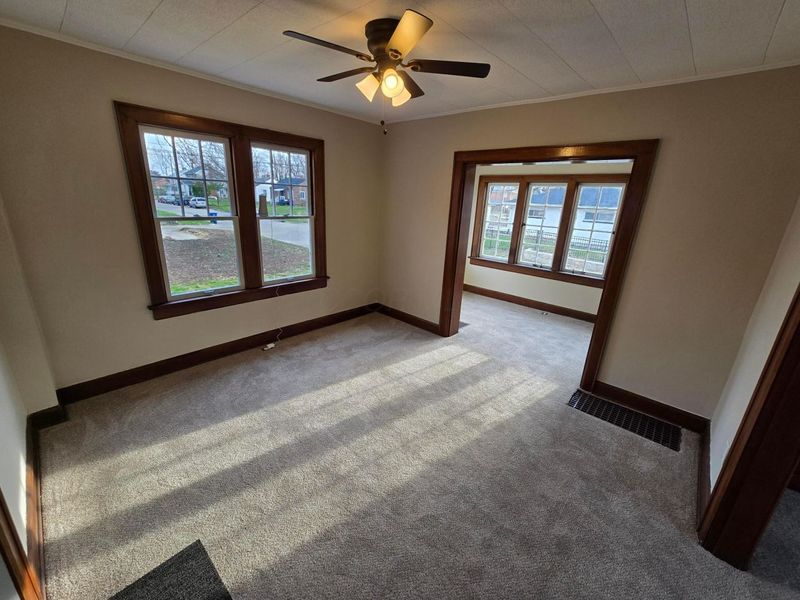 2570 E 5th Avenue, Columbus, OH 43219 Photo 4