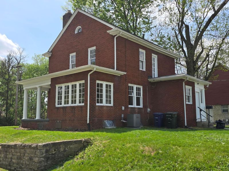 2570 E 5th Avenue, Columbus, OH 43219 Photo 43
