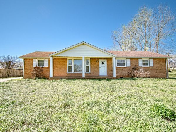2605 Scott Dr , Clarksville, TN 37042