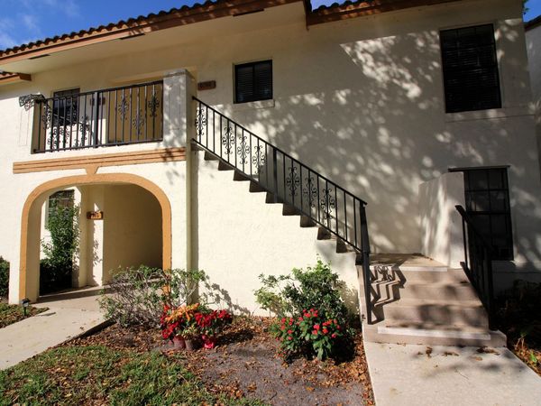 2900 Olivewood Terrace, Unit 206, Boca Raton, FL 33431
