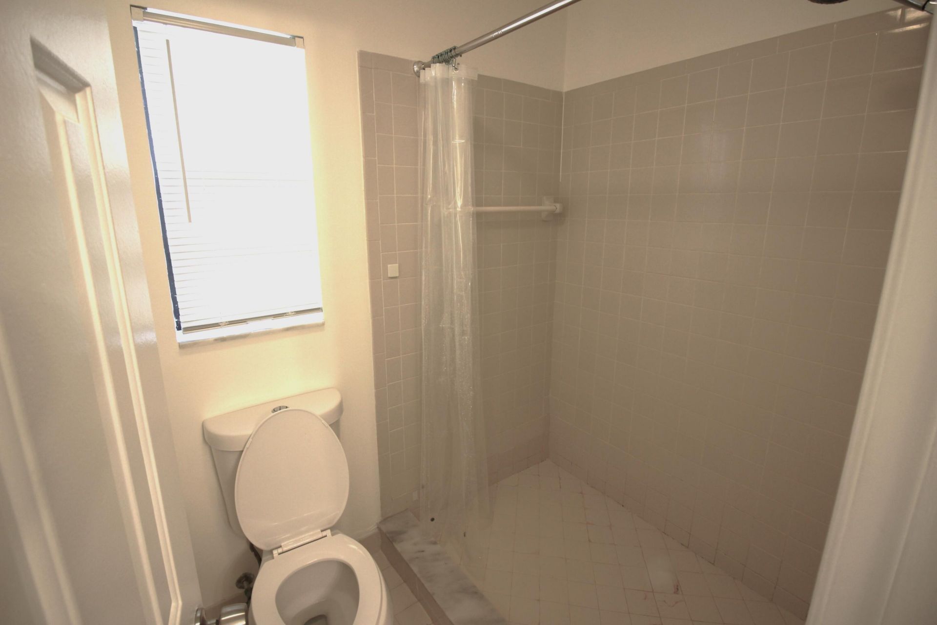 2900 Olivewood Terrace, Unit 206, Boca Raton, FL 33431 Photo