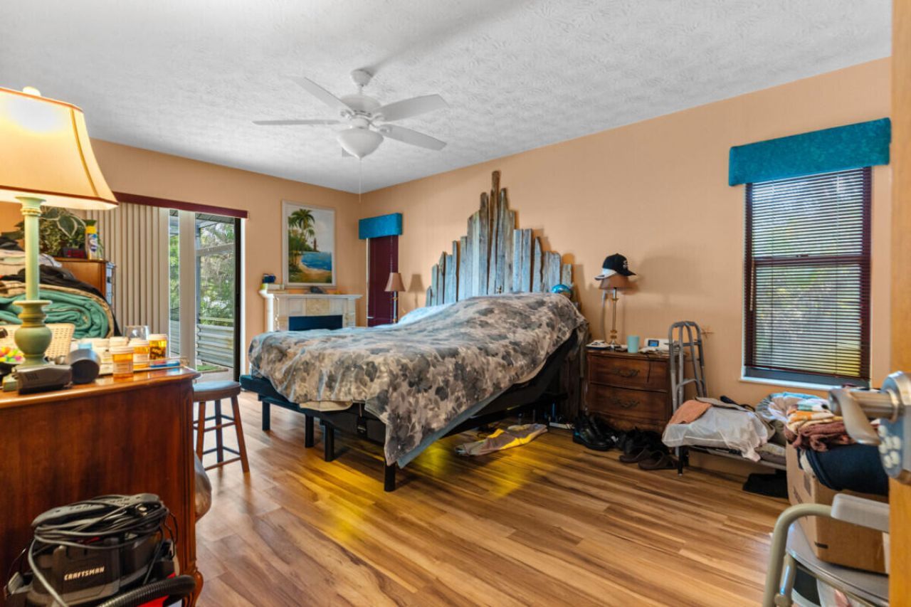 1119 SE Cambridge Drive, Port Saint Lucie, FL 34952 Photo