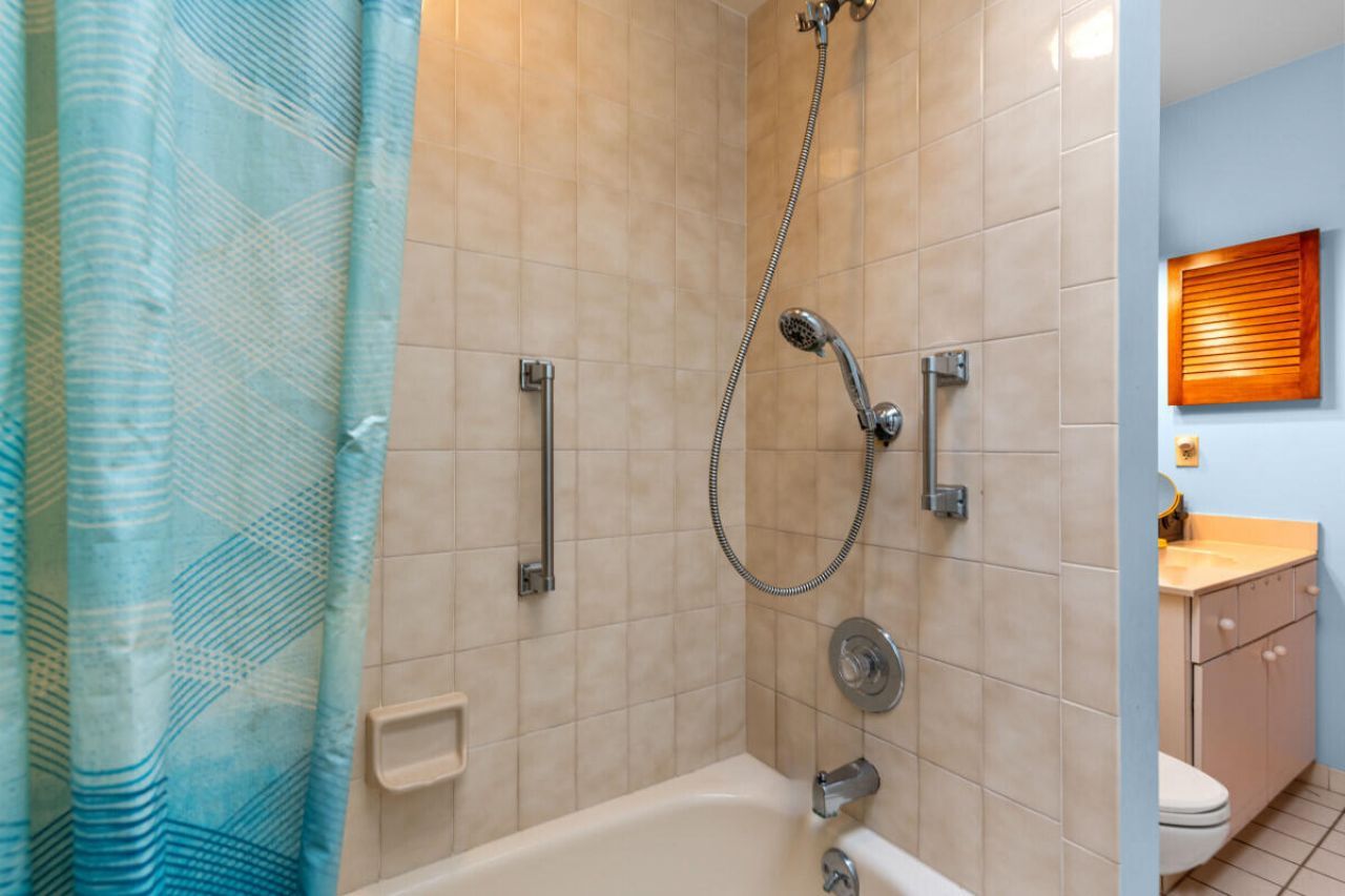 1119 SE Cambridge Drive, Port Saint Lucie, FL 34952 Photo